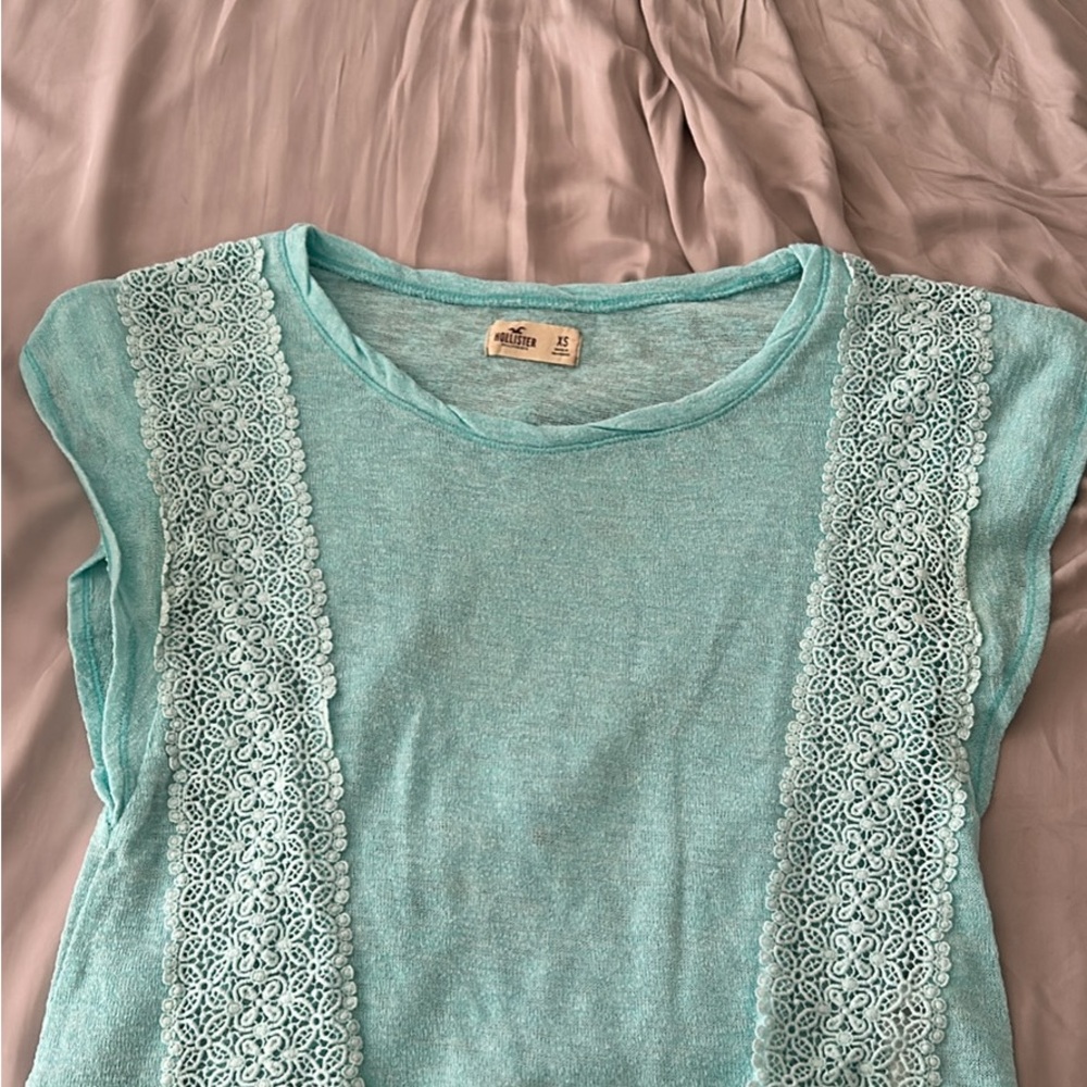 Hollister Green Lace Cap Sleeve Crop Top
